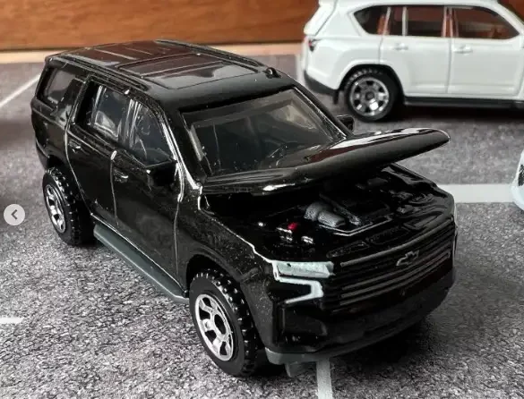 3 inch Matchbox Chevrolet Tahoe 2