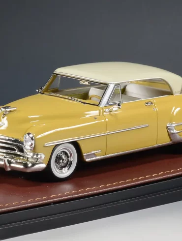 43GLM Chrysler NY Sedan oker 1954 GLM130303 (1)