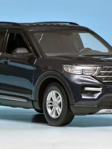 124 MotorMax Ford Explorer XLT (2022)