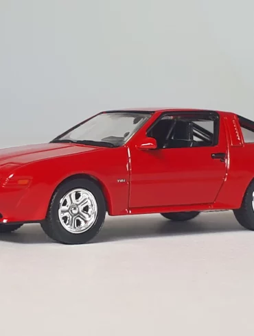 1;64 Auto World Dodge Conquest 1