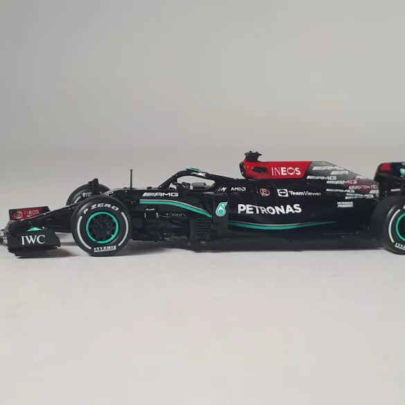 1;64 Tarmac Works Mercedes AMG F1 W12 E Performance 3