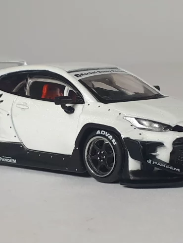 1;64 Tarmac Works Toyota GR Yaris 1