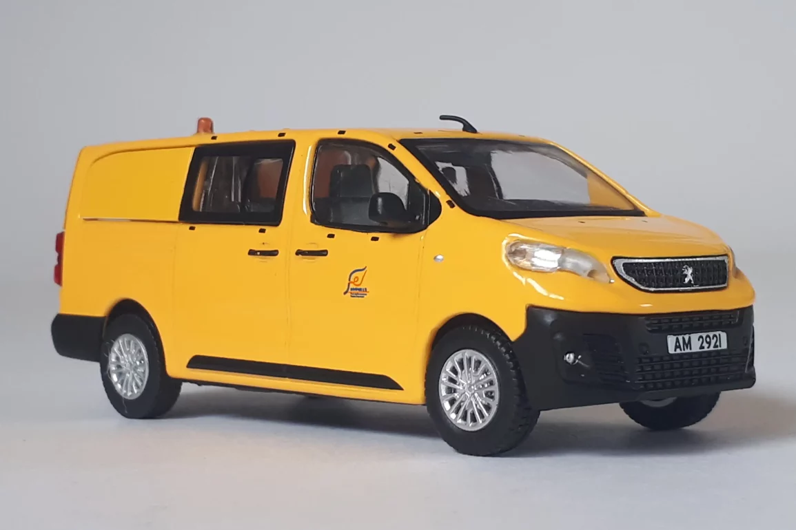 Verrassende Peugeot Van Tiny NAMAC Auto In Miniatuur 1 87
