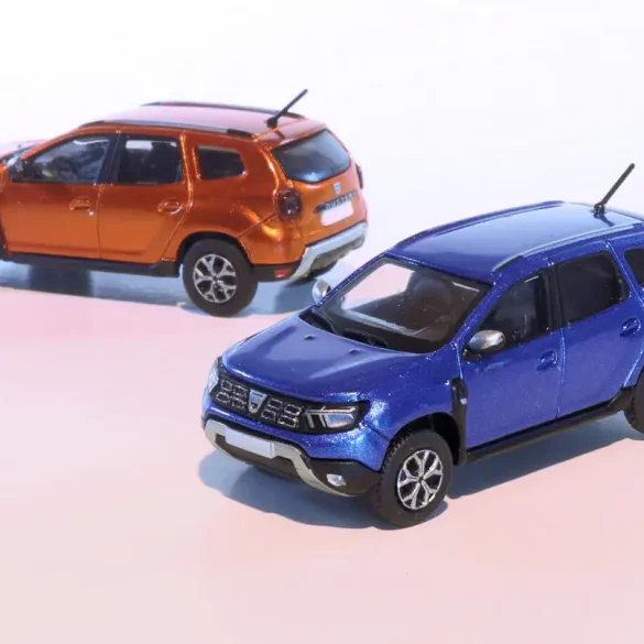 187 PCX87 Dacia Duster blauw