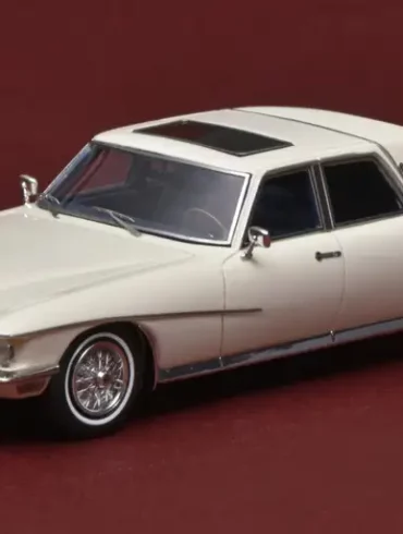43matrix Stutz Duplex Sedan 1971 3