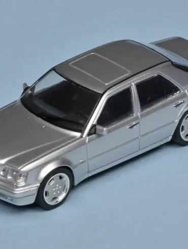 43solido MB W124 E60 AMG 1994 2