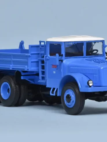IXO Tatra T111 1