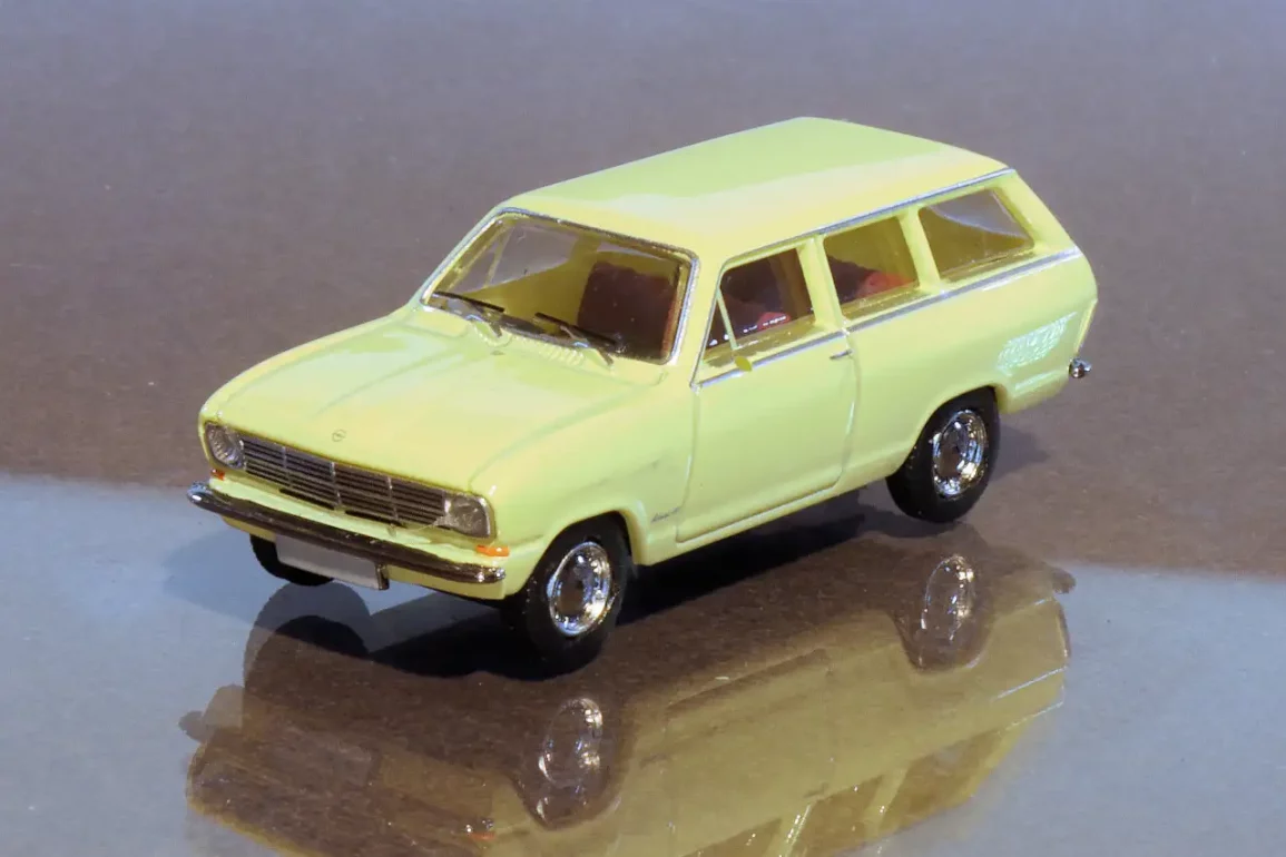 187 Brekina Opel Kadett B CaraVan