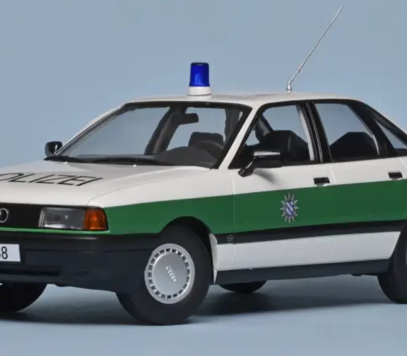 118 Triple9 Audi 80 B3 (1989) Polizei