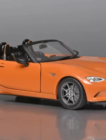 124 WhiteBox Mazda MX 5