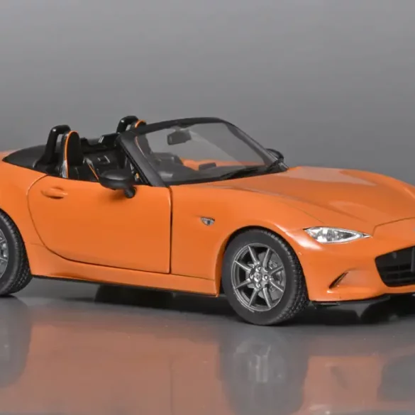 124 WhiteBox Mazda MX 5