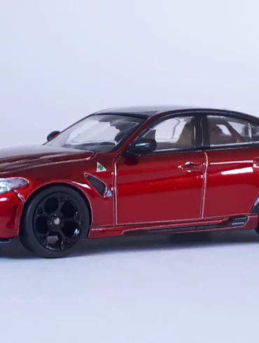 1;64 Tarmac Works Alfa Romeo Giulia GTAm 1
