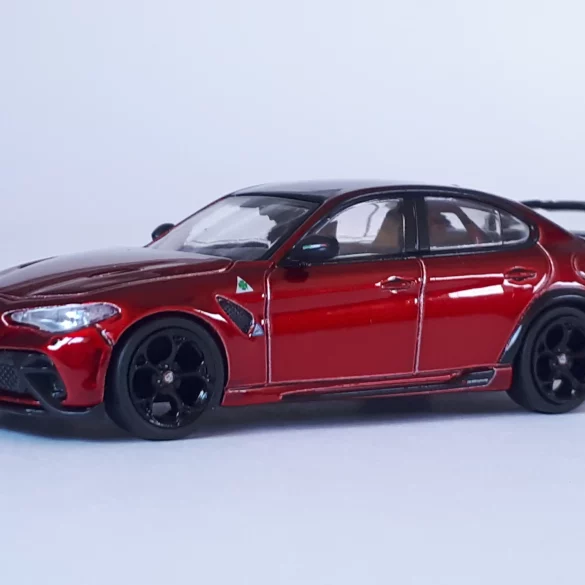 1;64 Tarmac Works Alfa Romeo Giulia GTAm 1