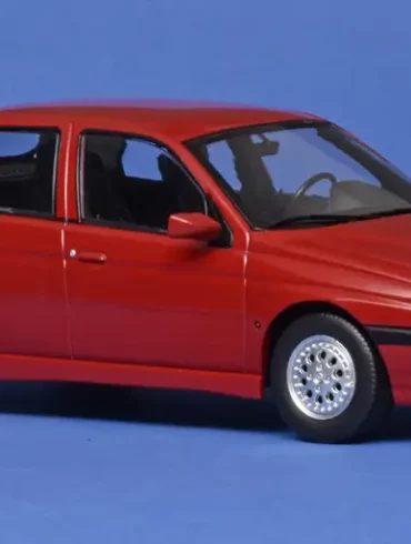 18Triple9 Alfa Romeo 155 1996 2