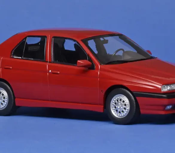 18Triple9 Alfa Romeo 155 1996 2