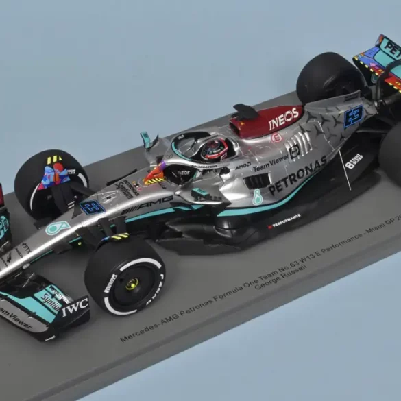 18spark Mercedes AMG Petronas F1 W13 2022 Russell 1