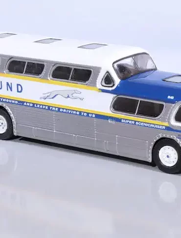 INT.Brekina 87.GMC Scenicruiser Greyhound(02)