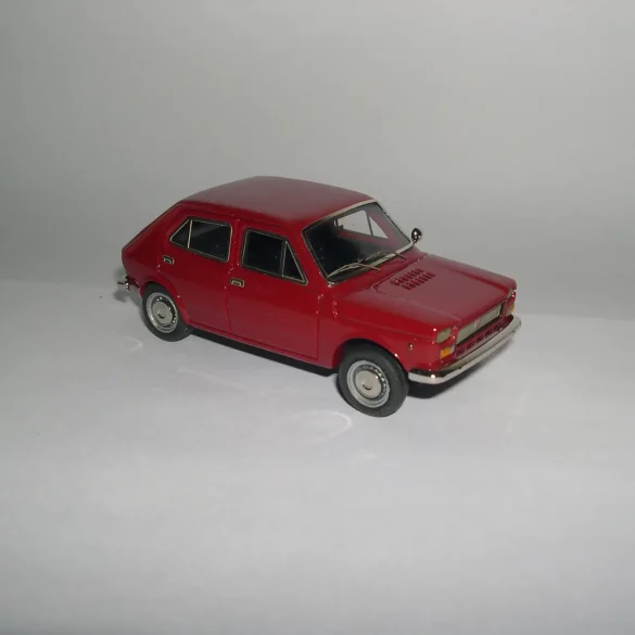 Rialto FIAT 127 4d 1 43
