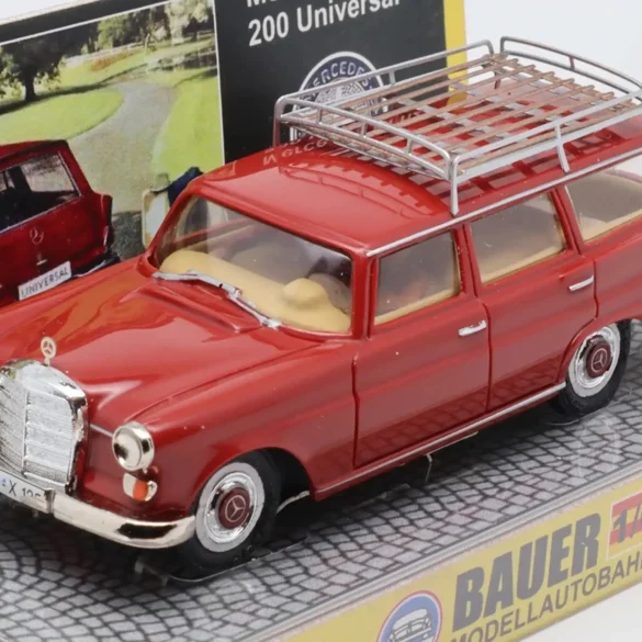 mercedes benz universal 200 braunrot mit dachgepaecktraeger 1 64