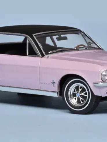 118 Greenlight Ford Mustang Coupe (1967) She Country Special