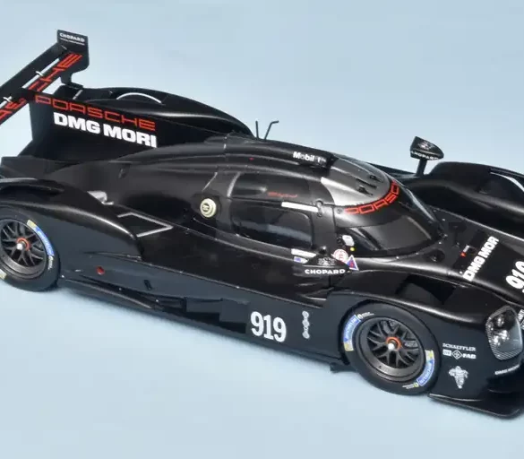 118 Ixo Porsche 919 hybrid Testcar Webber (2015)