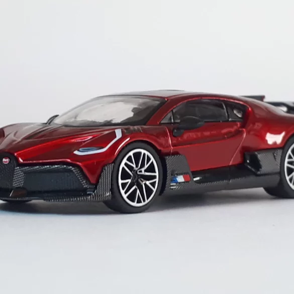 1;64 Mini GT Bugatti Divo 1
