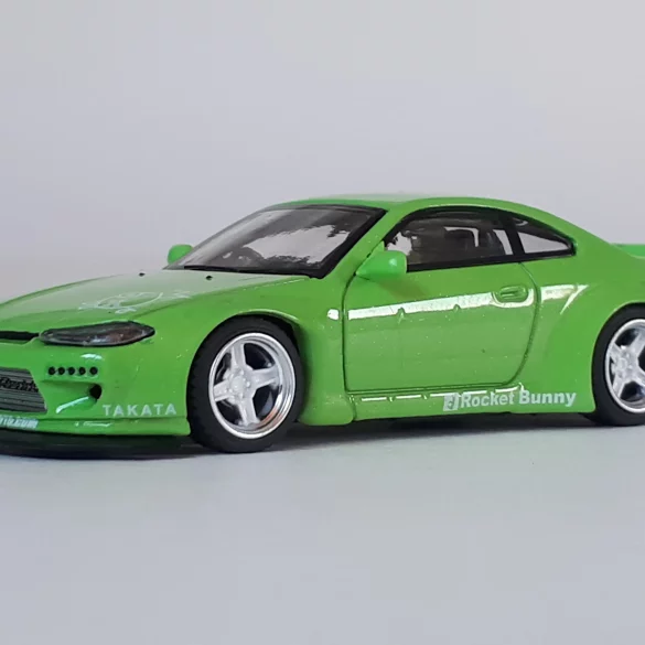 1;64 Mini GT Nissan Silvia 1