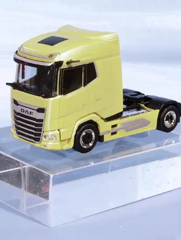 INT.Herpa 87.DAF XG(1)