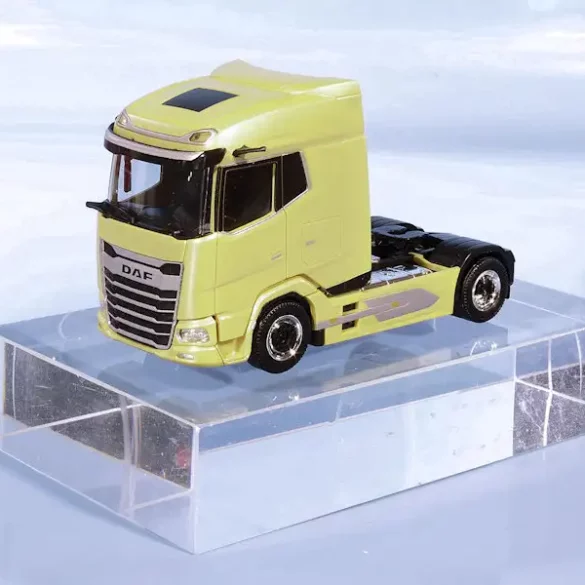 INT.Herpa 87.DAF XG(1)