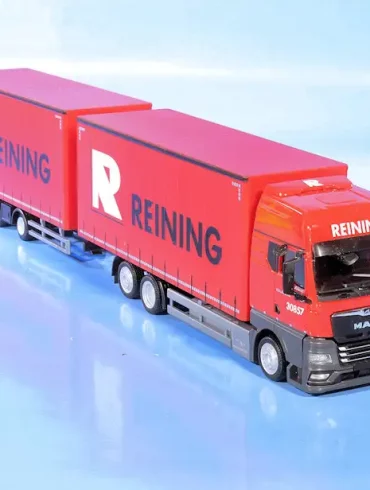 INT.Herpa 87.MAN TGX GX Reining(2)