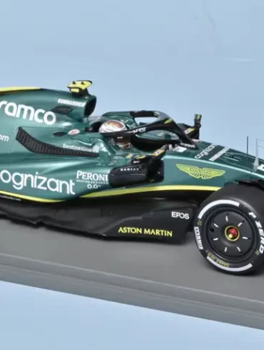 18spark Aston Martin AMR22 2022 Last r Vettel 1