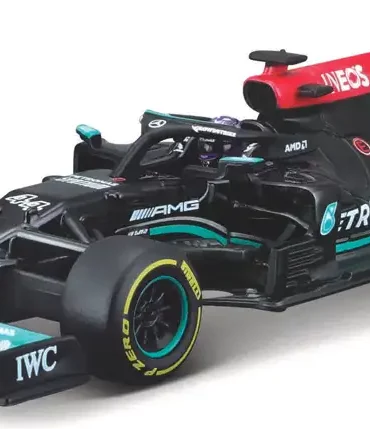 43Bburago Mercedes AMG F! W12 EQ power Hamilton 2021 1