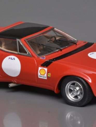 43matrix Ferrari 365GTB 4 NART Michelotti 1974 1