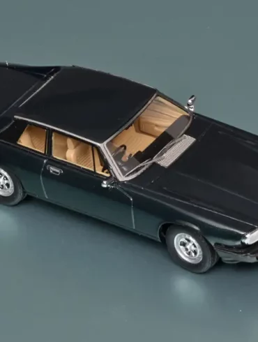 43matrix Jaguar XJ S 1975 3