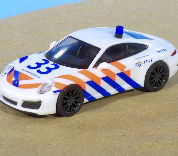 INT.Herpa 87.Politie Porsche 4S(1)