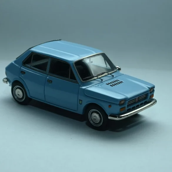 Rialto Fiat 127 Lucciola 1 43