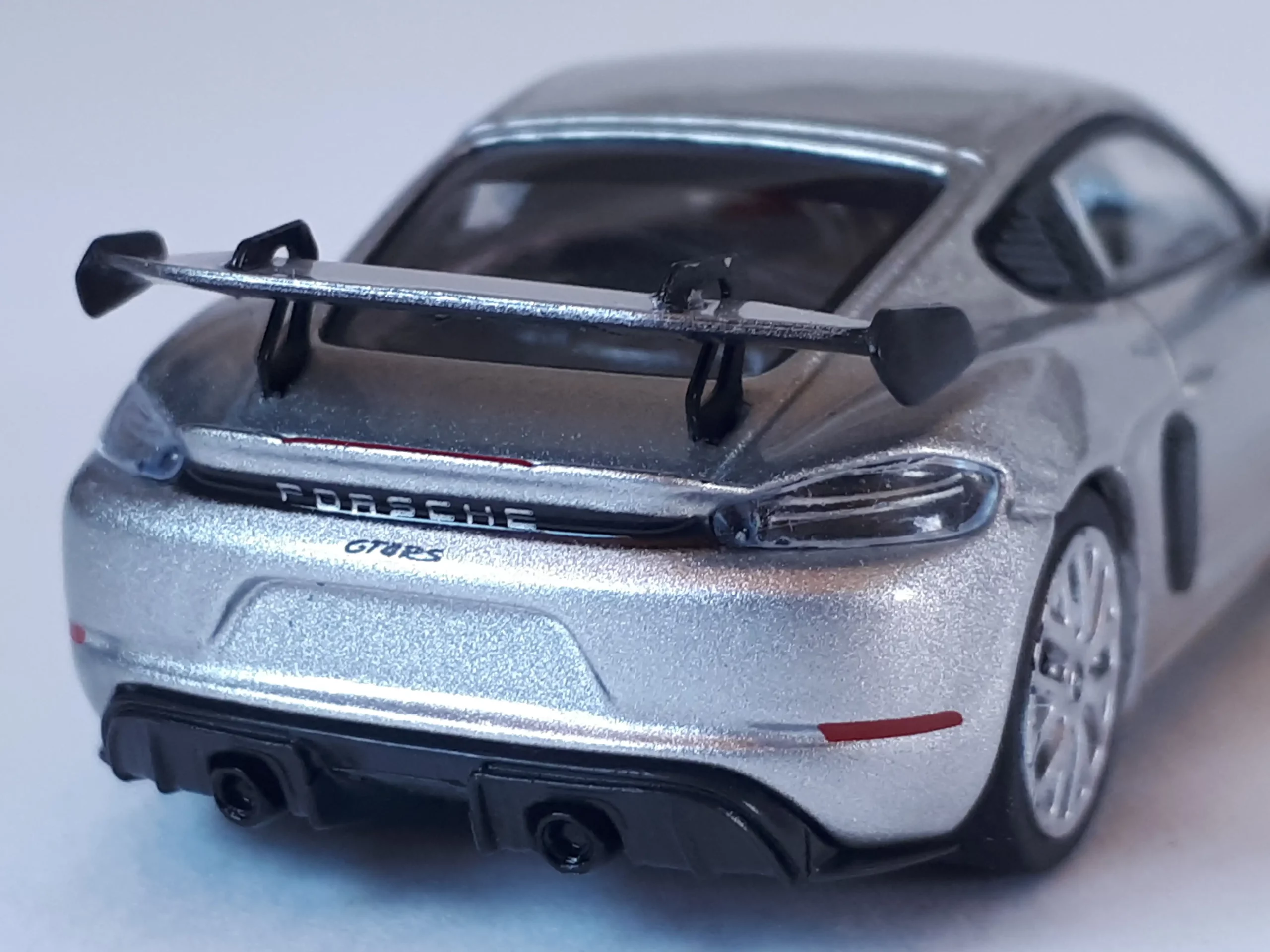 1;64 Minichamps Porsche Cayman GT4 RS 6