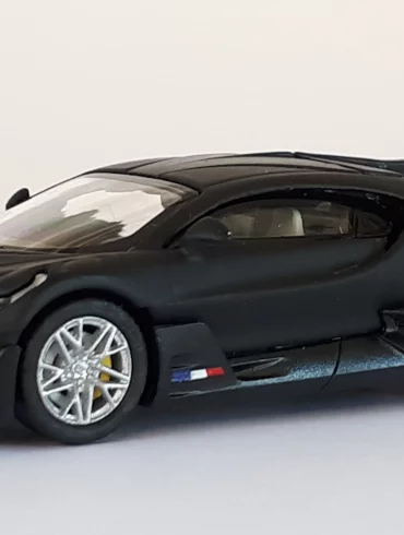 1;64 Poster Cars Bugatti Divo 1