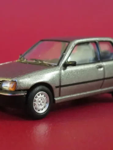 187 SAI Peugeot 205 3 drs