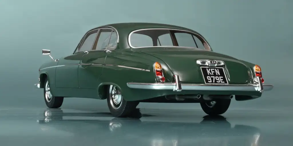 18BoS Jaguar 420 G 1966 3