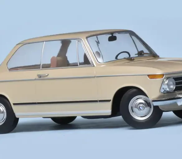 18KKscale BMW 1602 1971 3