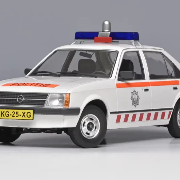 18Triple9 Opel Kadett D 1984 4