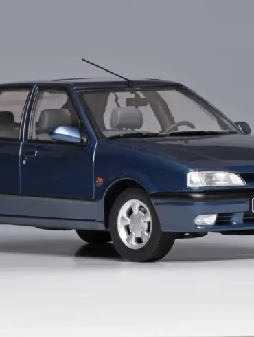 18Triple9 Renault 19 1994 2