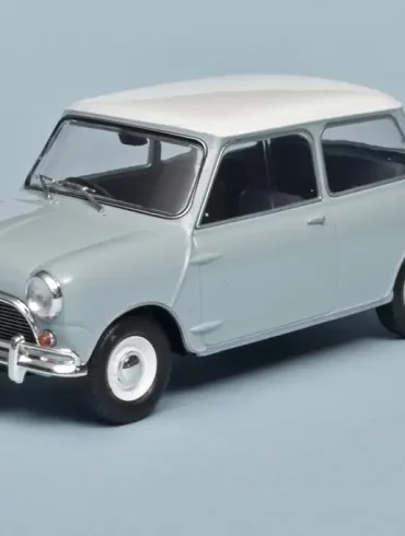 24WhiteBox Austin Mini Cooper S 1