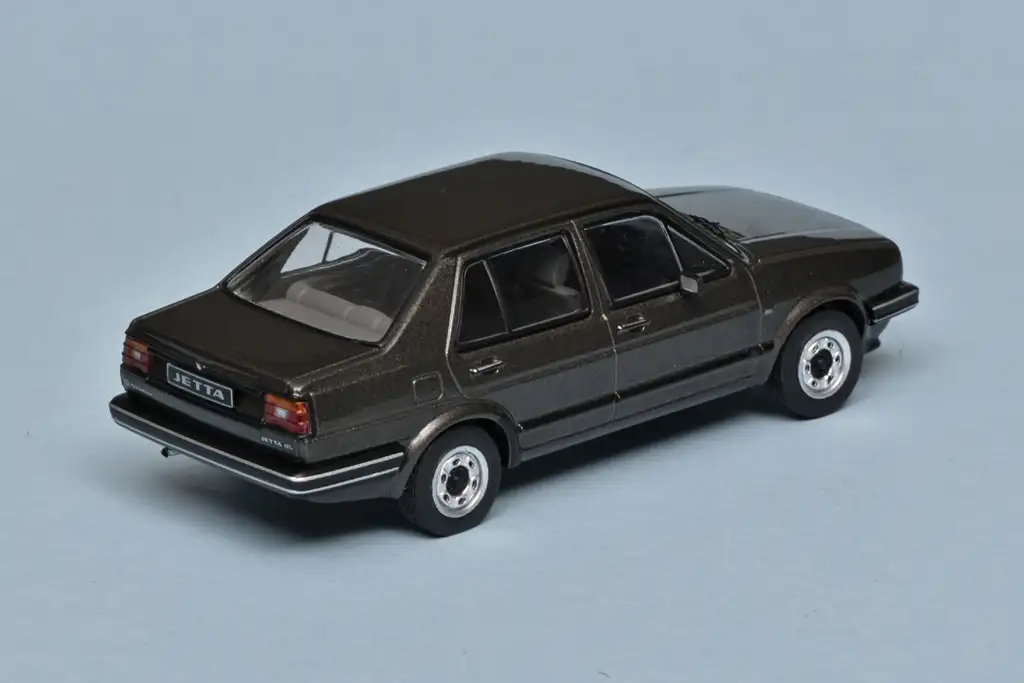 43ixo VW Jetta II 1984 3