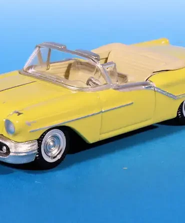 INT.Oxford Diecast 87.Oldsmobile 88 Convertible(1)