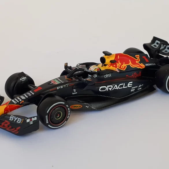 1;64 Mini GT Red Bull RB18 1