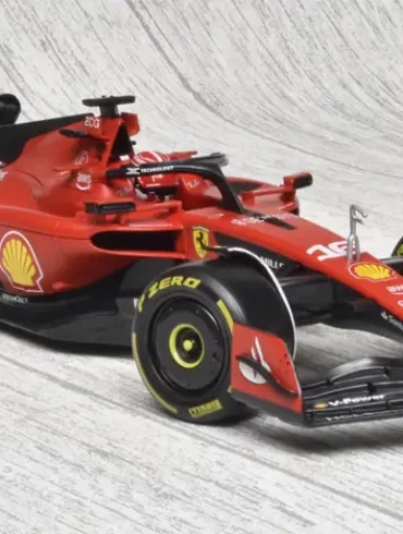 18Bburago Ferrari F1 SF23 LeCl 2023 2