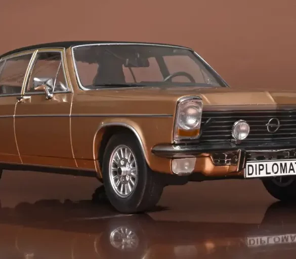 18MCG Opel Diplomat B 1972 1