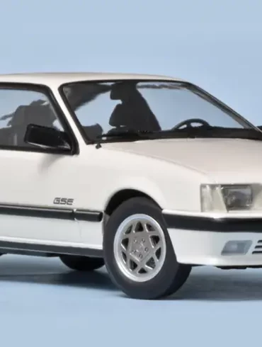 18norev Opel Monza GSE 1984 4